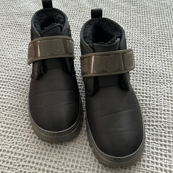 UGG NEUMEL GRAPHIC MONOGRAM - black - 7 - Picture 1 of 9